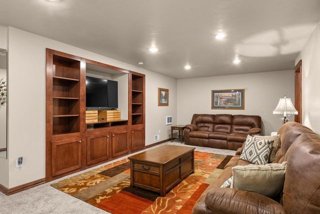 1842 Turquoise TRAIL, Green Bay, WI 54311