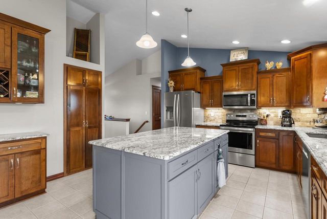 1842 Turquoise TRAIL, Green Bay, WI 54311