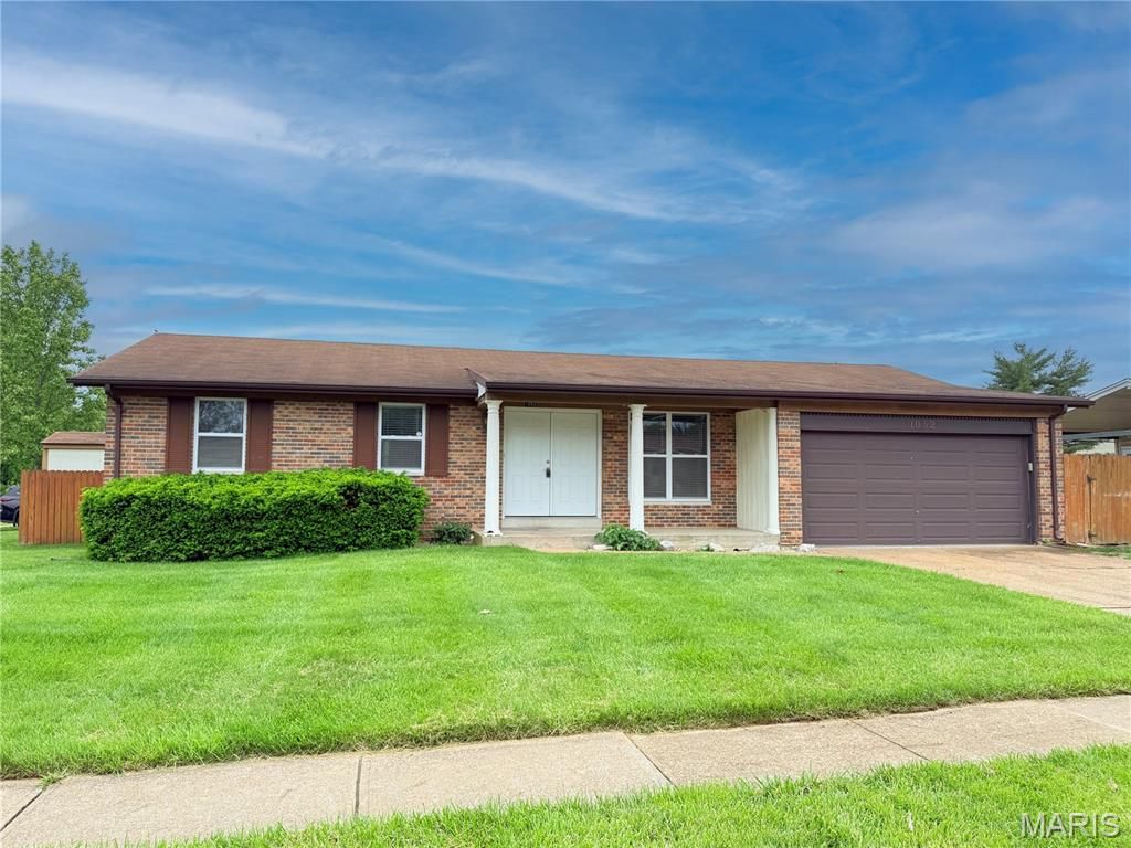 1052 Deleon Court, Fenton, MO 63026