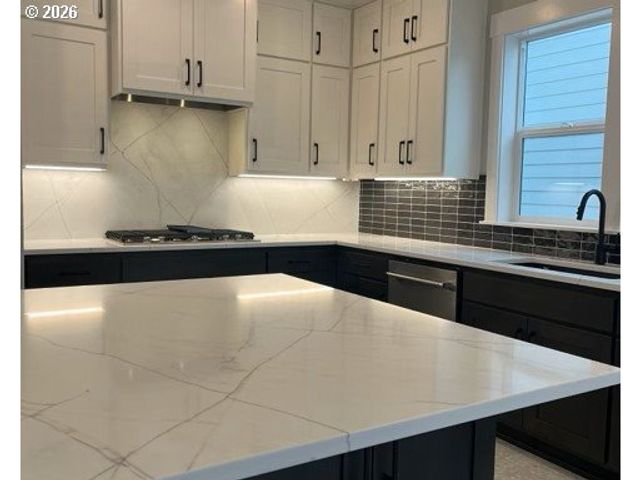 16502 Sw Deer Ter, Durham, OR 97224