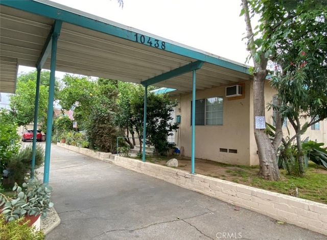 10438 Scoville Avenue, Sunland, CA 91040