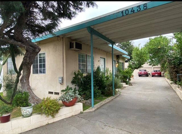 10438 Scoville Avenue, Sunland, CA 91040