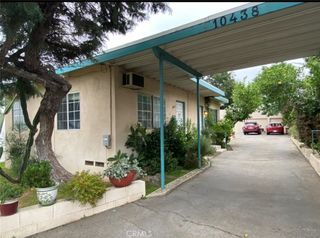 10438 Scoville Avenue, Sunland, CA 91040