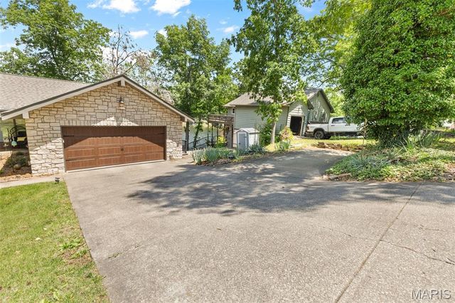 1226 S Deer Trail, Fredericktown, MO 63645