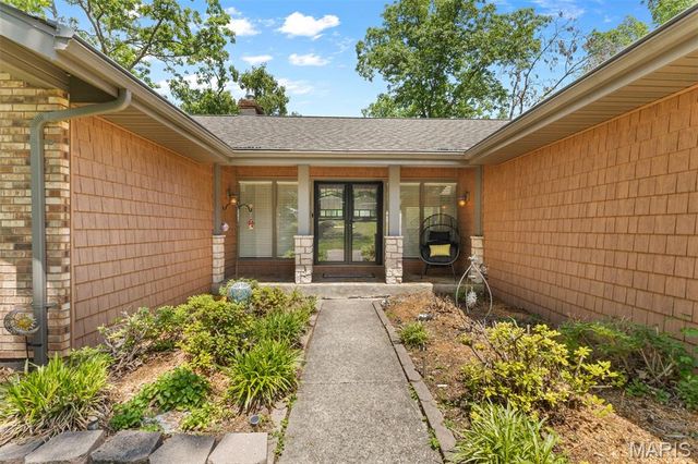 1226 S Deer Trail, Fredericktown, MO 63645