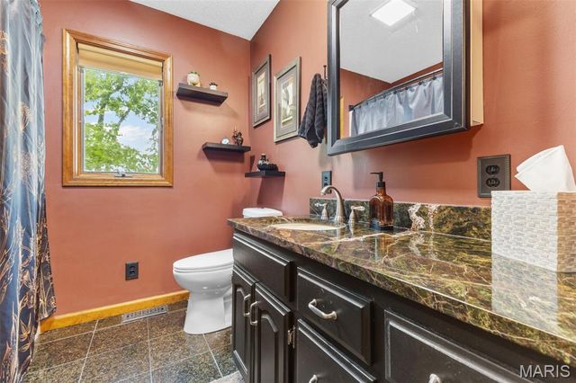 1226 S Deer Trail, Fredericktown, MO 63645