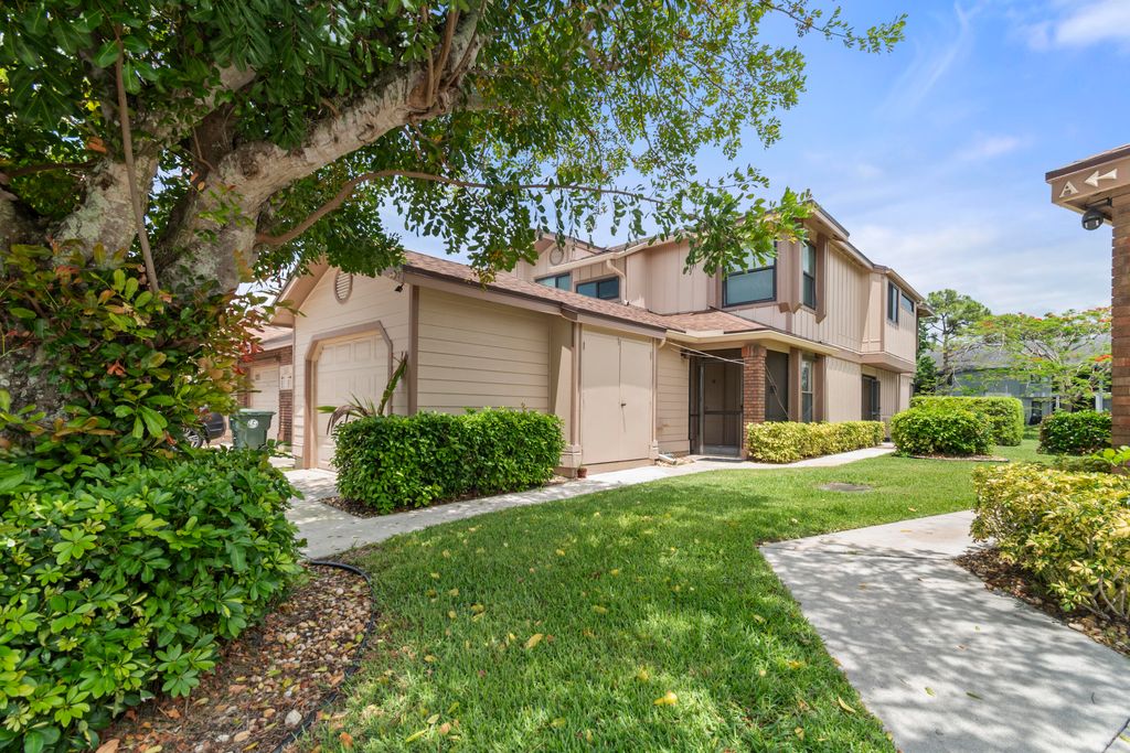 500 Crosswinds Drive, Greenacres, FL 33413