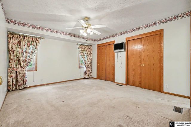 7136 Ivy Lane, La Vista, NE 68128
