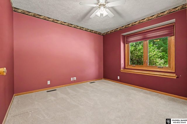 7136 Ivy Lane, La Vista, NE 68128