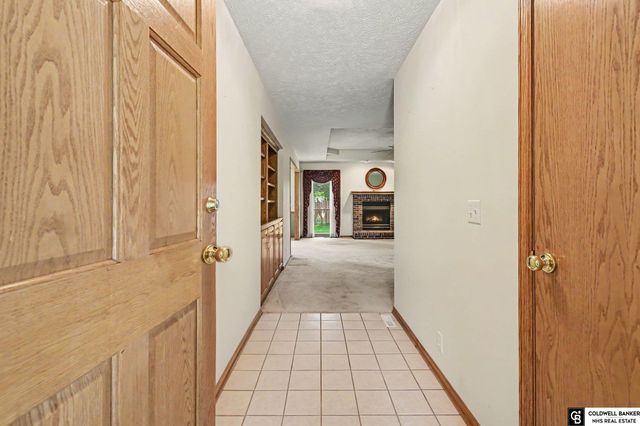 7136 Ivy Lane, La Vista, NE 68128