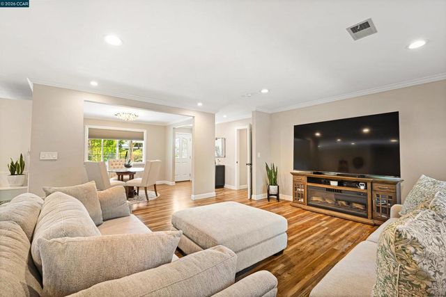 1694 Tammy Ln, Concord, CA 94519