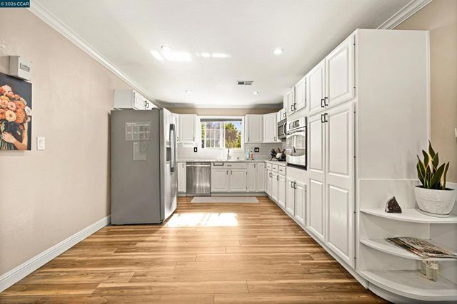 1694 Tammy Ln, Concord, CA 94519