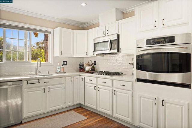 1694 Tammy Ln, Concord, CA 94519