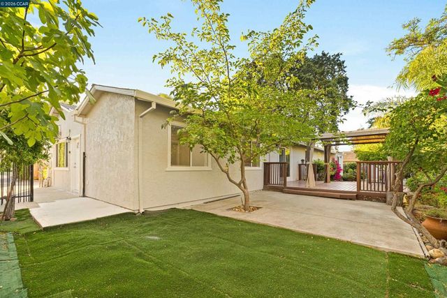 1694 Tammy Ln, Concord, CA 94519