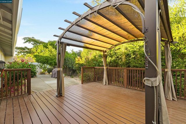 1694 Tammy Ln, Concord, CA 94519