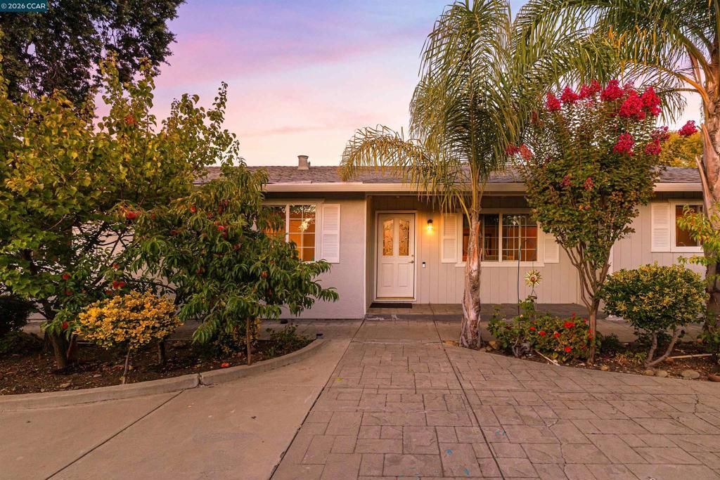 1694 Tammy Ln, Concord, CA 94519