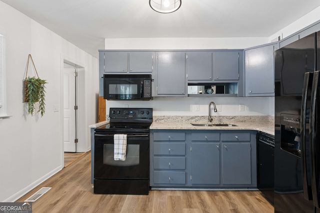 2530 Rolling View Drive SE, Smyrna, GA 30080