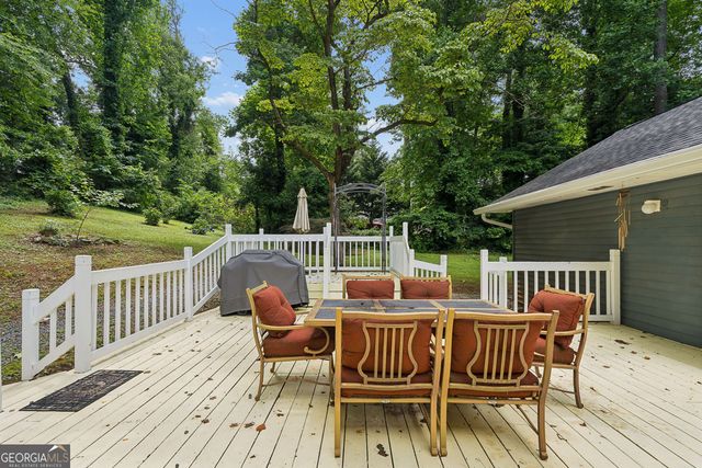 2530 Rolling View Drive SE, Smyrna, GA 30080