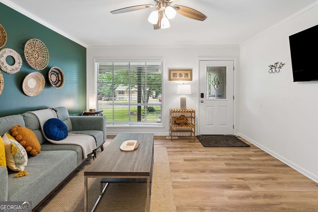 2530 Rolling View Drive SE, Smyrna, GA 30080