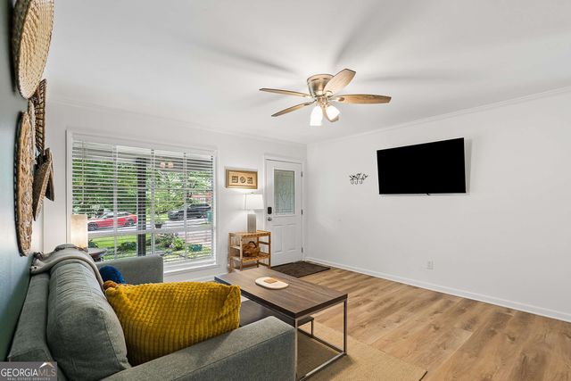 2530 Rolling View Drive SE, Smyrna, GA 30080