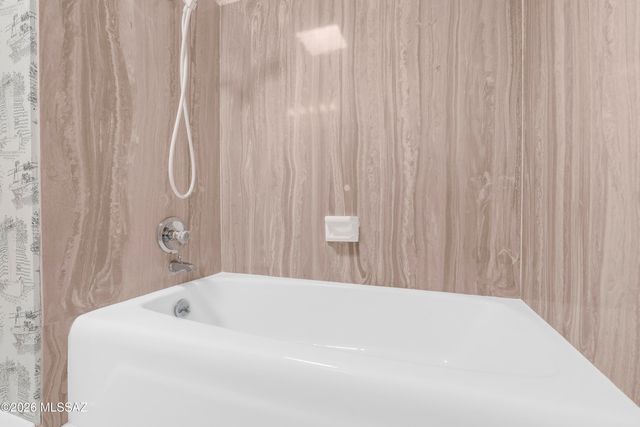 18 W Valle Place, Tucson, AZ 85737