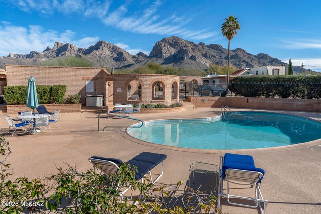 18 W Valle Place, Tucson, AZ 85737