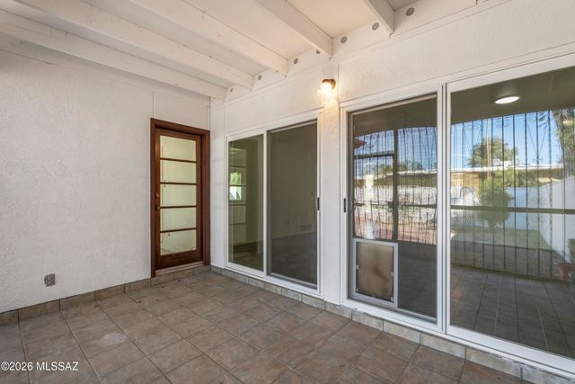 18 W Valle Place, Tucson, AZ 85737