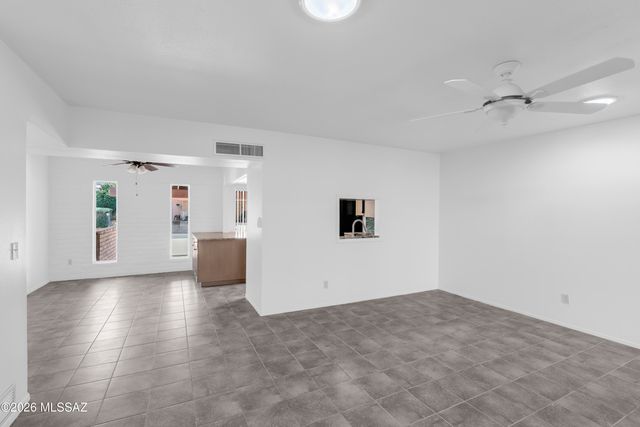 18 W Valle Place, Tucson, AZ 85737