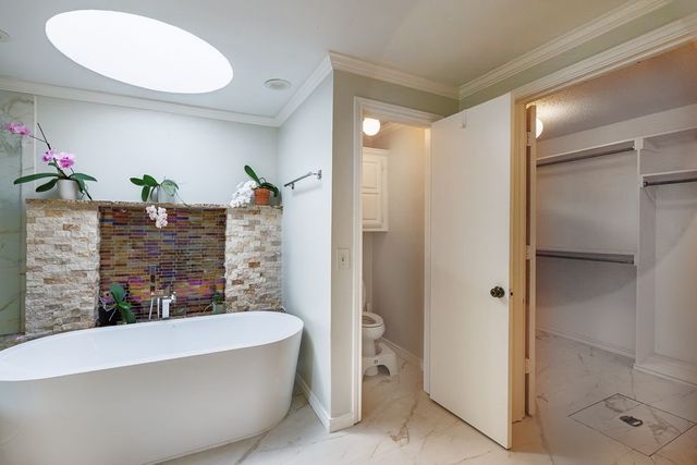 10126 Bridgegate Court, Dallas, TX 75243