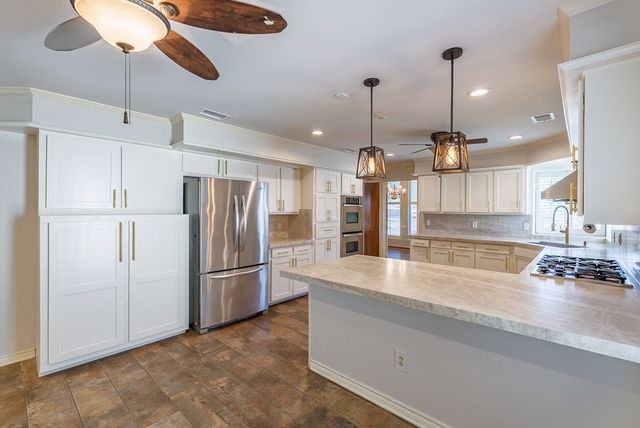 10126 Bridgegate Court, Dallas, TX 75243