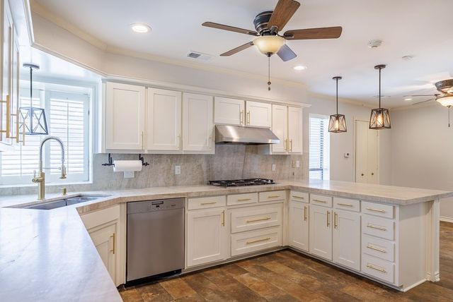 10126 Bridgegate Court, Dallas, TX 75243