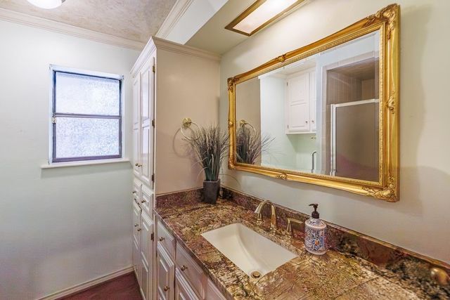 10126 Bridgegate Court, Dallas, TX 75243