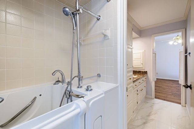 10126 Bridgegate Court, Dallas, TX 75243