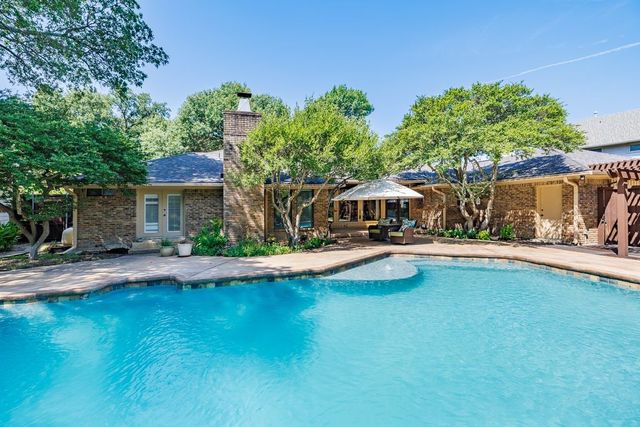 10126 Bridgegate Court, Dallas, TX 75243
