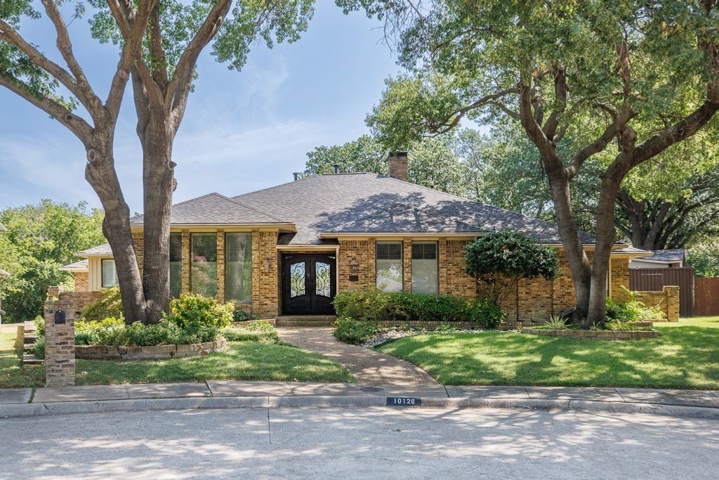 10126 Bridgegate Court, Dallas, TX 75243