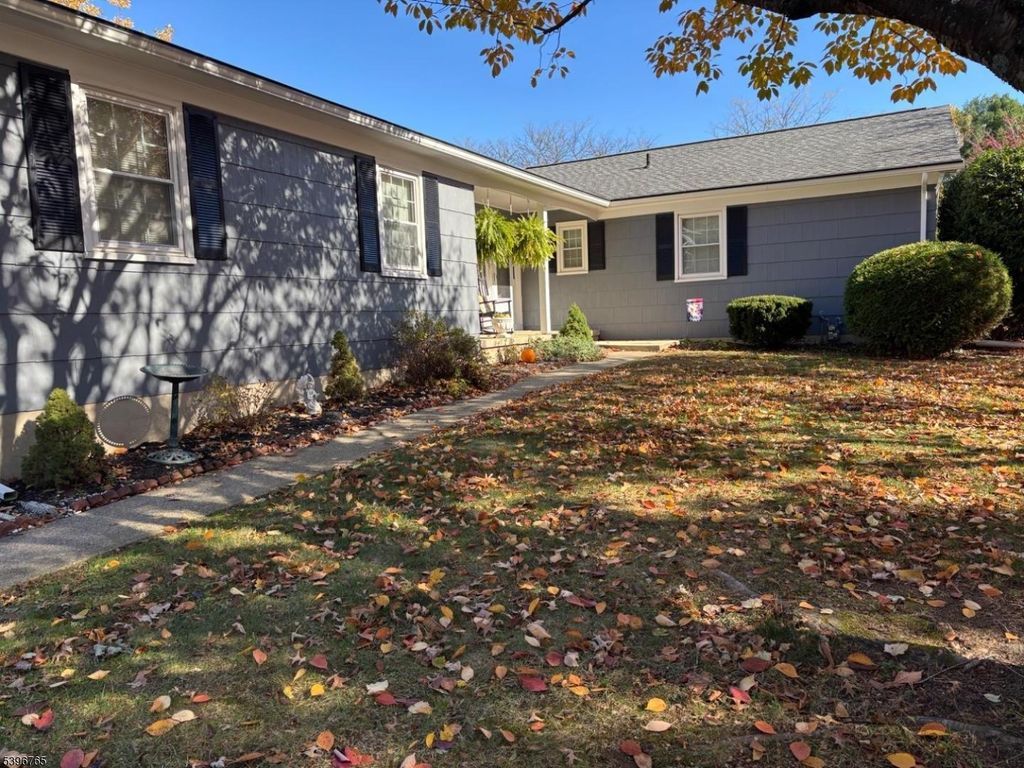 19 Hillcrest Ln, High Bridge Boro, NJ 08829