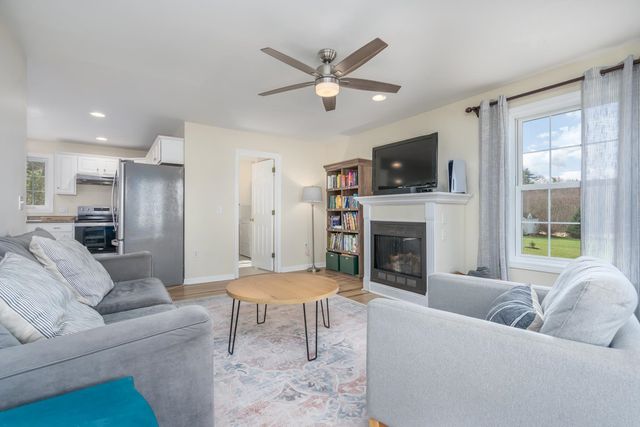 19 Squire Drive, Somersworth, NH 03878
