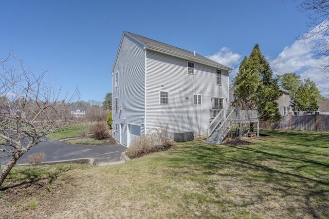 19 Squire Drive, Somersworth, NH 03878