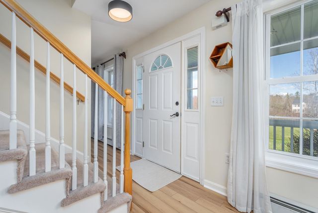 19 Squire Drive, Somersworth, NH 03878