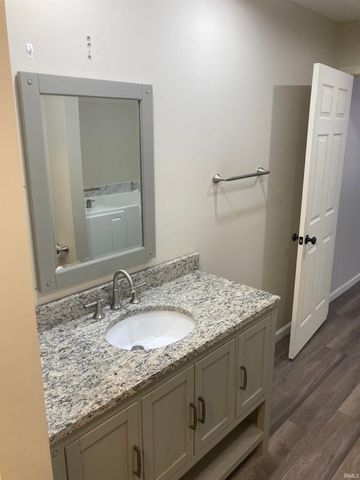 922 N 11TH Street, Decatur, IN 46733