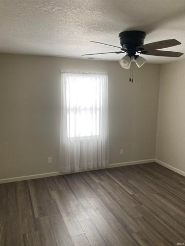 922 N 11TH Street, Decatur, IN 46733