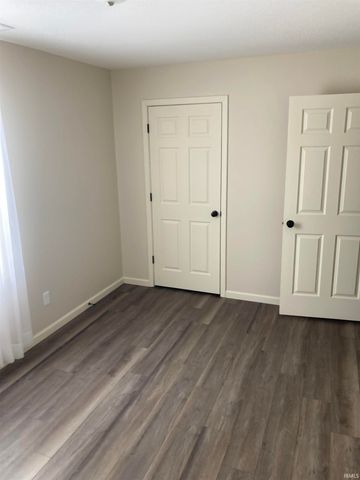 922 N 11TH Street, Decatur, IN 46733