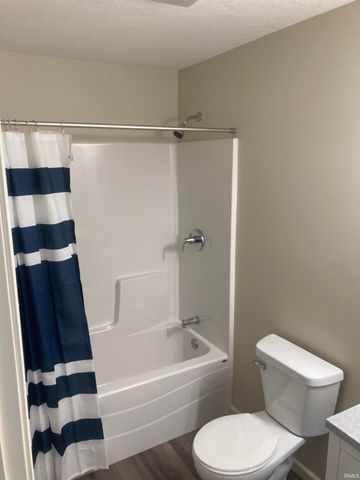 922 N 11TH Street, Decatur, IN 46733