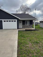 922 N 11TH Street, Decatur, IN 46733