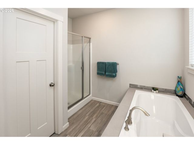 2432 W 15TH Ave, Junction City, OR 97448