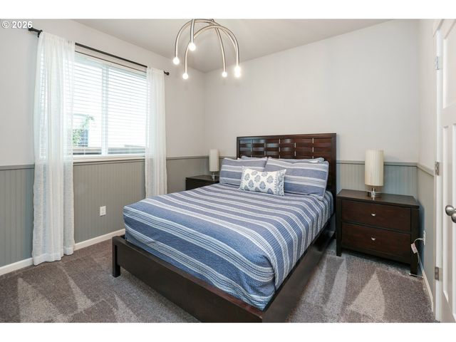 2432 W 15TH Ave, Junction City, OR 97448