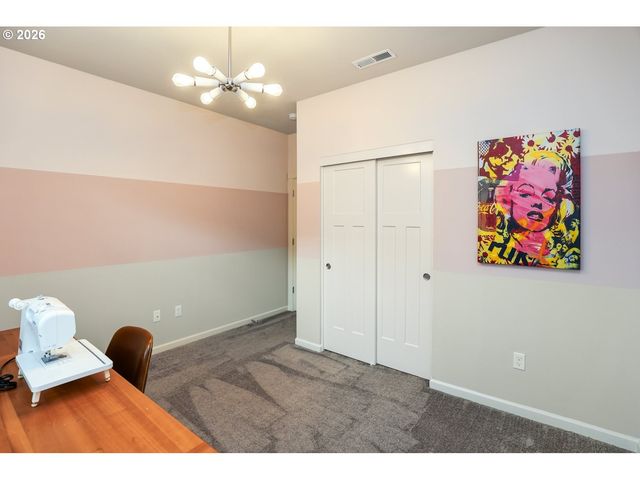 2432 W 15TH Ave, Junction City, OR 97448