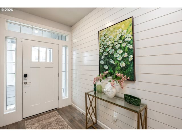 2432 W 15TH Ave, Junction City, OR 97448