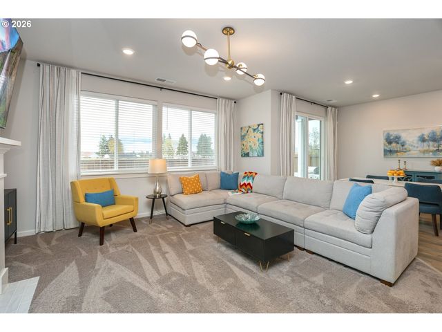 2432 W 15TH Ave, Junction City, OR 97448