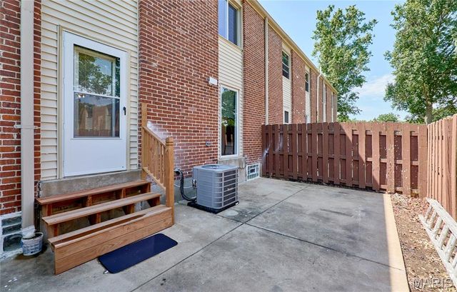 12361 Rossridge Court, St Louis, MO 63146